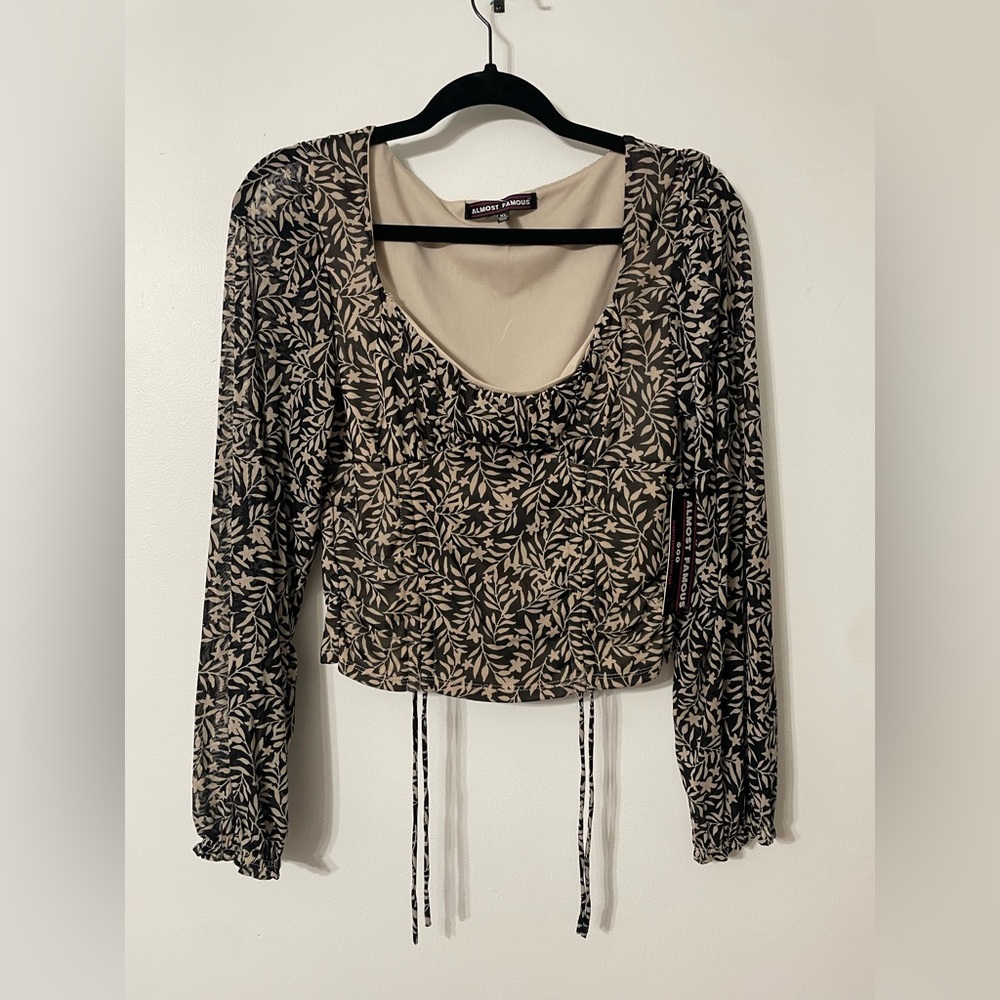 Almost Famous Patterned Long Sleeve Balconette Cropped Shirt